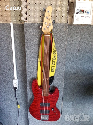 Бас китара Аполо