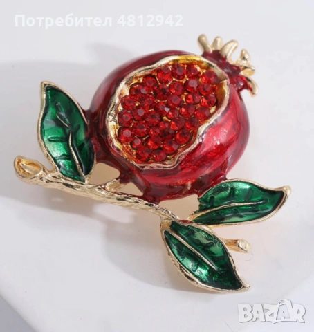 Дамска брошка