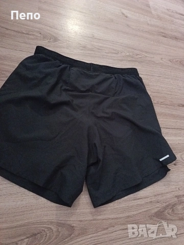 Гсщи Nike, снимка 4 - Къси панталони - 54659231