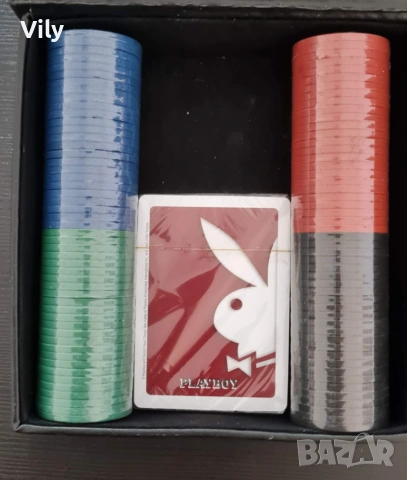 Комплект за покер с марка Playboy