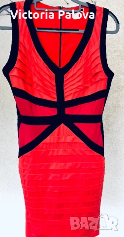 Спортно-елегантна коралова рокля с контрастни панели – NIKIBIKI, размер L, снимка 10 - Рокли - 53978743