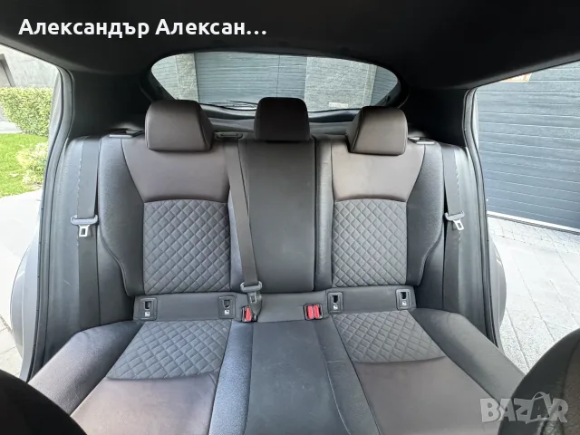 Toyota C-HR 1.8 Hybrid| 1-ви собственик| Купена в БГ| Пълна История, снимка 13 - Автомобили и джипове - 55659063