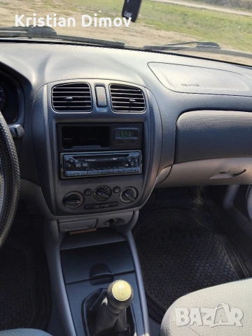 MAZDA 323F 1.3 16V 2003г., снимка 8 - Автомобили и джипове - 53986083