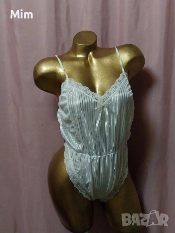 М /L Бяло сатенено боди 