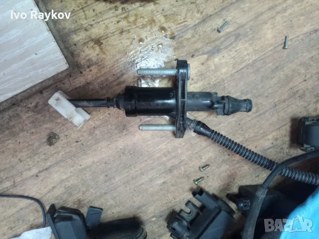 горна помпа съединител Opel Astra J , 55561915