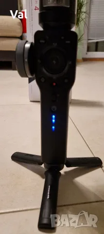 Стабилизатор за смартфони-Гимбал- Zhiyun-Tech SMOOTH 4, снимка 12 - Чанти, стативи, аксесоари - 50407530