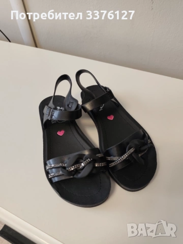 Детски чисто нови сандали, снимка 2 - Детски сандали и чехли - 54016064