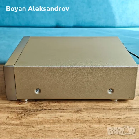 Onkyo C-M716 — 6-дисков CD Changer (Цвят: Шампанско), снимка 8 - Декове - 55410430