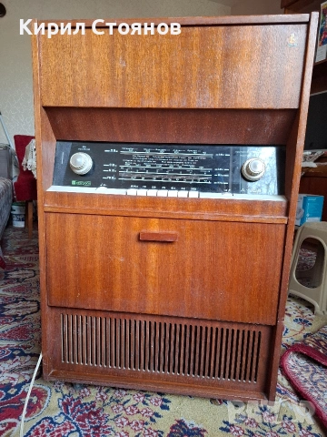 Подарявам радиошкаф , снимка 3 - Други ценни предмети - 54169078
