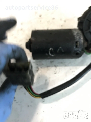 Мотор за чистачки (преден) Bosch за Mercedes Sprinter (1995–2005) 0390241346 , снимка 2 - Части - 55242293