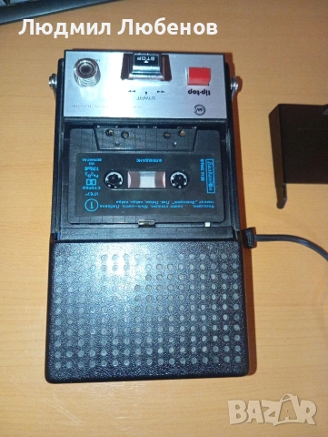 Малко немско касетофонче , снимка 10 - Радиокасетофони, транзистори - 54236290