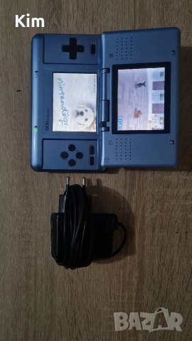 Nintendo DS + зарядно + R4