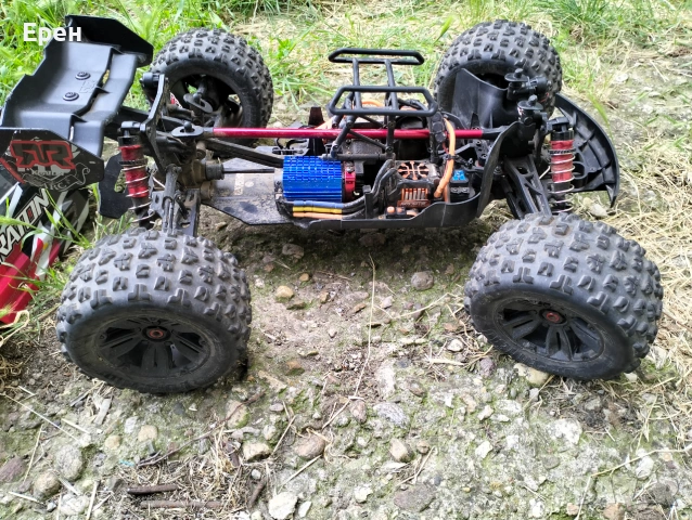 СПЕШНО! Arrma Kraton 6S V5 BLX – Много запазен, с безчетков Savox и сериозен тунинг, снимка 8 - Друга електроника - 54982333