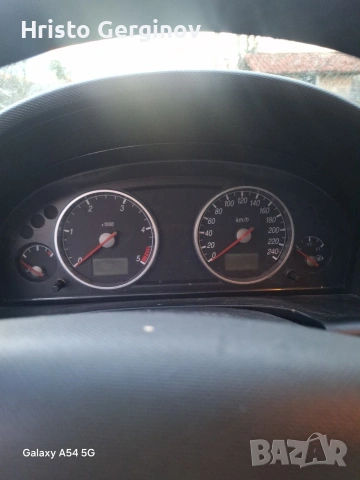 Продавам Ford Mondeo 