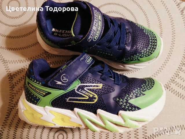 светещи маратонки Skechers