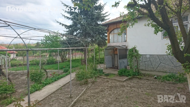 Продавам къща с дворно място и гараж, снимка 15 - Къщи - 54704655