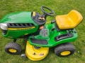 ТРАКТОРНА КОСАЧКА JOHN DEERE, КАТО НОВА 140.МОТО ЧАСА, снимка 11