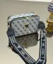 Guess Нова Дамска Кожена Чанта Различни Цветове Гес , снимка 2