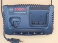 Комбинирано зарядно Bosch GAX 18V-30, снимка 2