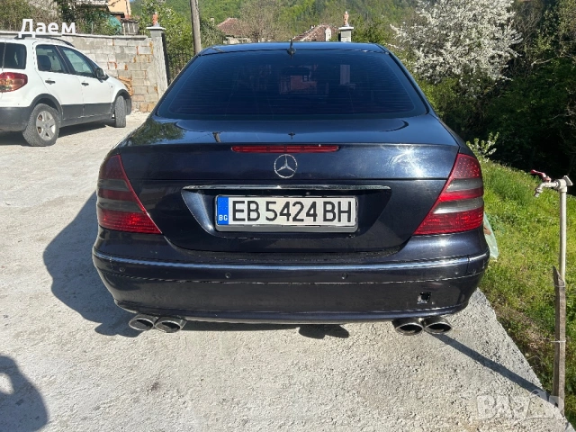 Mercedes w211 E270 CDI Ръчка, снимка 4 - Автомобили и джипове - 54623568