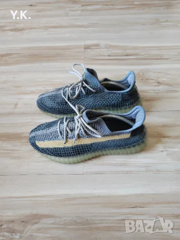Оригинални мъжки маратонки Adidas Yeezy Boost 350 V2 "Ash Blue"