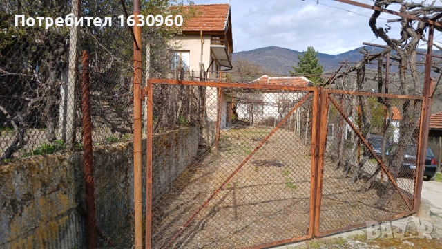 Къща с двор, снимка 3 - Къщи - 54271236