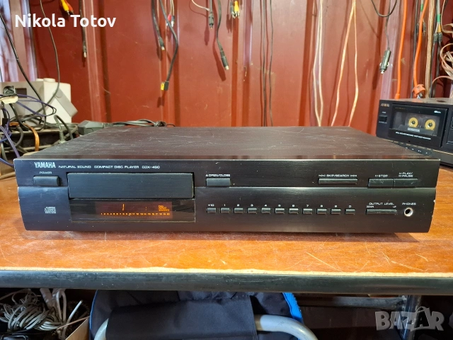 Продава се плеър Yamaha CDX-490. 