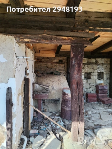 Къща с двор, ток, вода. Намира се на 8км.от Трявна , снимка 3 - Къщи - 55159474