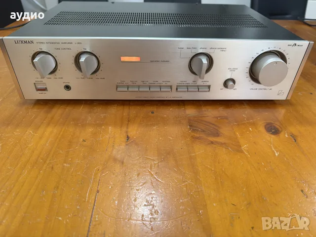 LUXMAN L-200 AMPLIFER