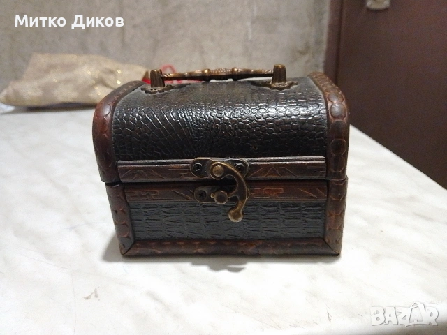 дървена кутия нова 24х18х13см за сериал „Рик и Морти“и друга 22х9х8 см , снимка 7 - Други - 53962498
