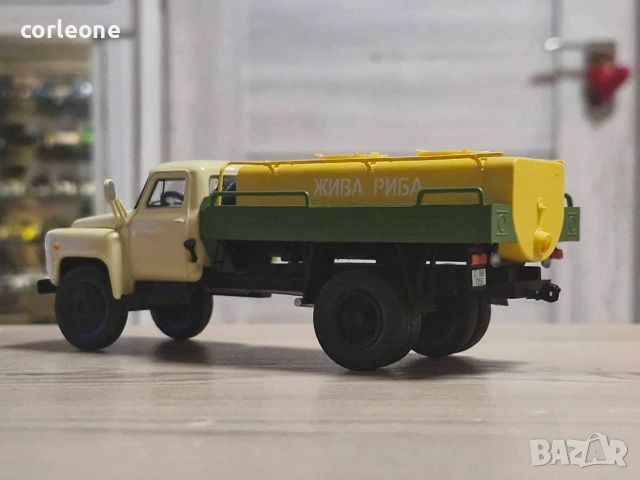 ГАЗ-53 Жива риба 1961 - мащаб 1:43 на DeAgostini моделът е нов в блистер, снимка 3 - Колекции - 55016463