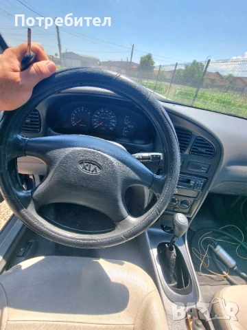 Kia Shuma 1.5 , снимка 7 - Автомобили и джипове - 54879311
