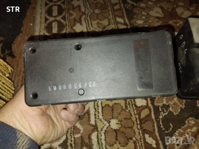 Audi 80 B4 вакуум помпи за централно заключване, снимка 2 - Части - 54581303