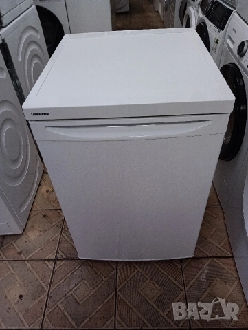 Като нов малък хладилник с вътрешна камера Liebherr с 2 години Гаранция!