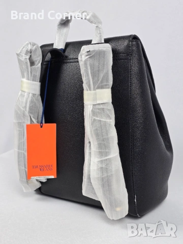 Нова дамска чанта/раница Trussardi Jeans – с етикет и сертификат , снимка 4 - Чанти - 54407357