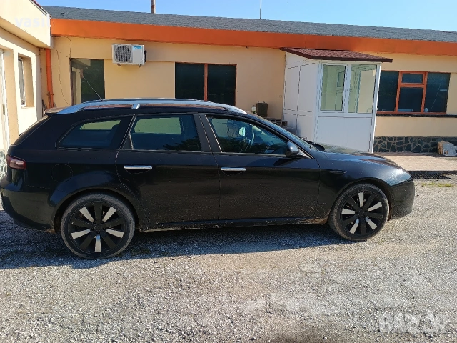 Алфа Ромео 159 1.9 16v, снимка 2 - Автомобили и джипове - 55195213