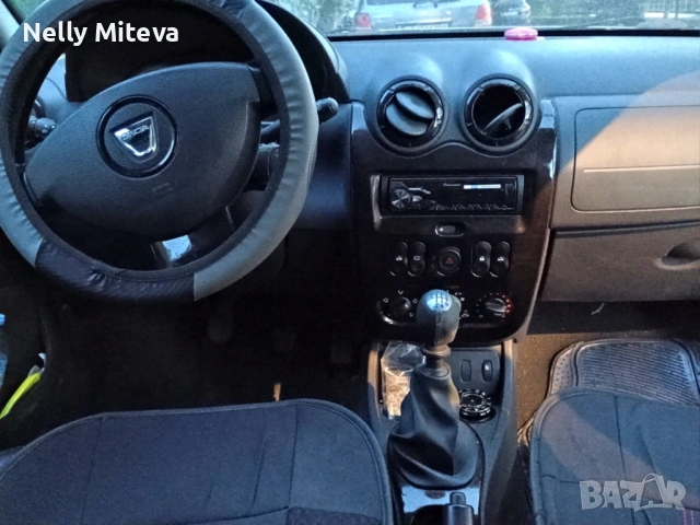 Дачия Дъстър, снимка 4 - Автомобили и джипове - 54566263