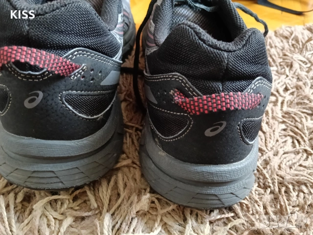 Оригинален Asics Gel номер 45 , снимка 4 - Маратонки - 53570499