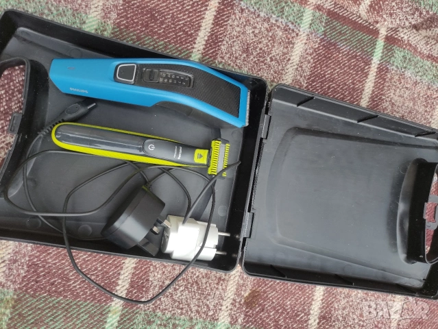 Продавам комплект от две оригинални машинки Philips 