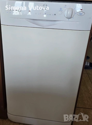 Миялна машина Indesit, снимка 3 - Съдомиялни - 54700827