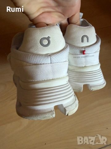 Оригинални маратонки ON Cloudnova Triple White ! 41 н, снимка 5 - Маратонки - 54724574