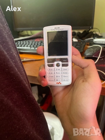 Sony Ericsson W800i Легендата на Walkman Пълен комплект