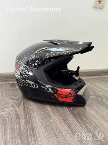продавам каска за мотор или MTB размер M