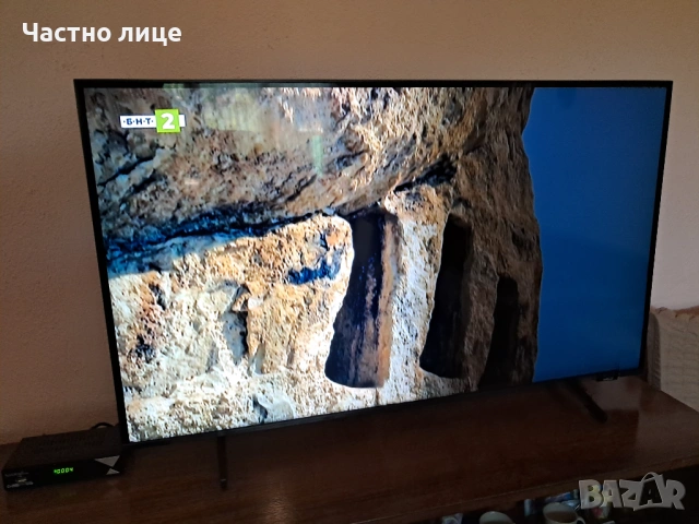 Телевизор Самсунг Кристал Лед Смарт  43 инча , снимка 2 - Телевизори - 54573292