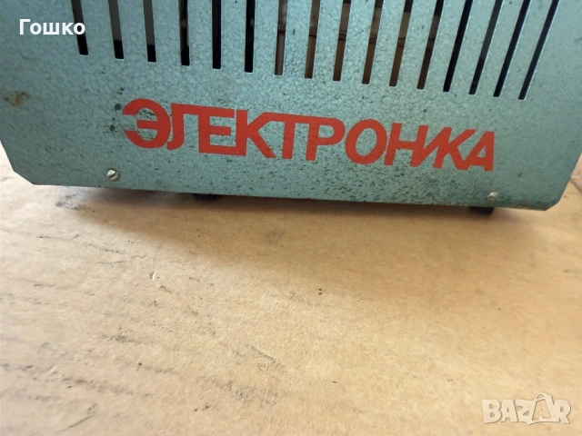 Зарядно за акумулатори, снимка 3 - Аксесоари и консумативи - 54511896