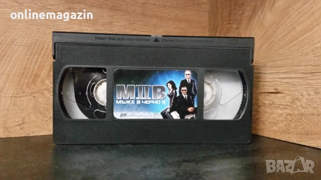 Видеокасета " МЪЖЕ В  ЧЕРНО 2 " 2002 бг субтитри VHS , снимка 5 - Други жанрове - 54732146
