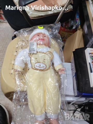 продавам музикално, смеещо се бебе. 