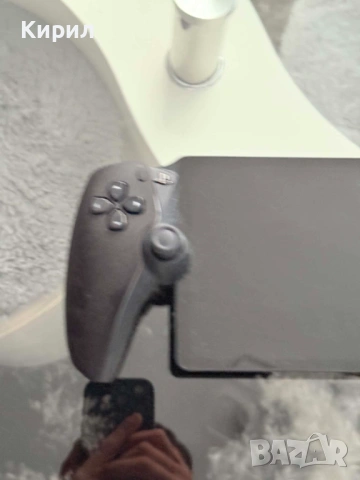 Дистанционен плейър PlayStation Portal™ за конзолата PS5® / PLAYSTATION PORTAL REMOTE PLAYER, снимка 3 - PlayStation конзоли - 54835047