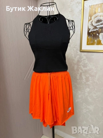 Спортни панталонки и памучен топ