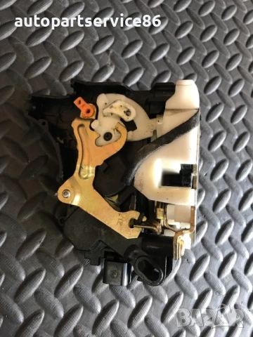 Заключващ механизъм за предна дясна врата за Mitsubishi Grandis (2004-2009) 04827, снимка 3 - Части - 54780983